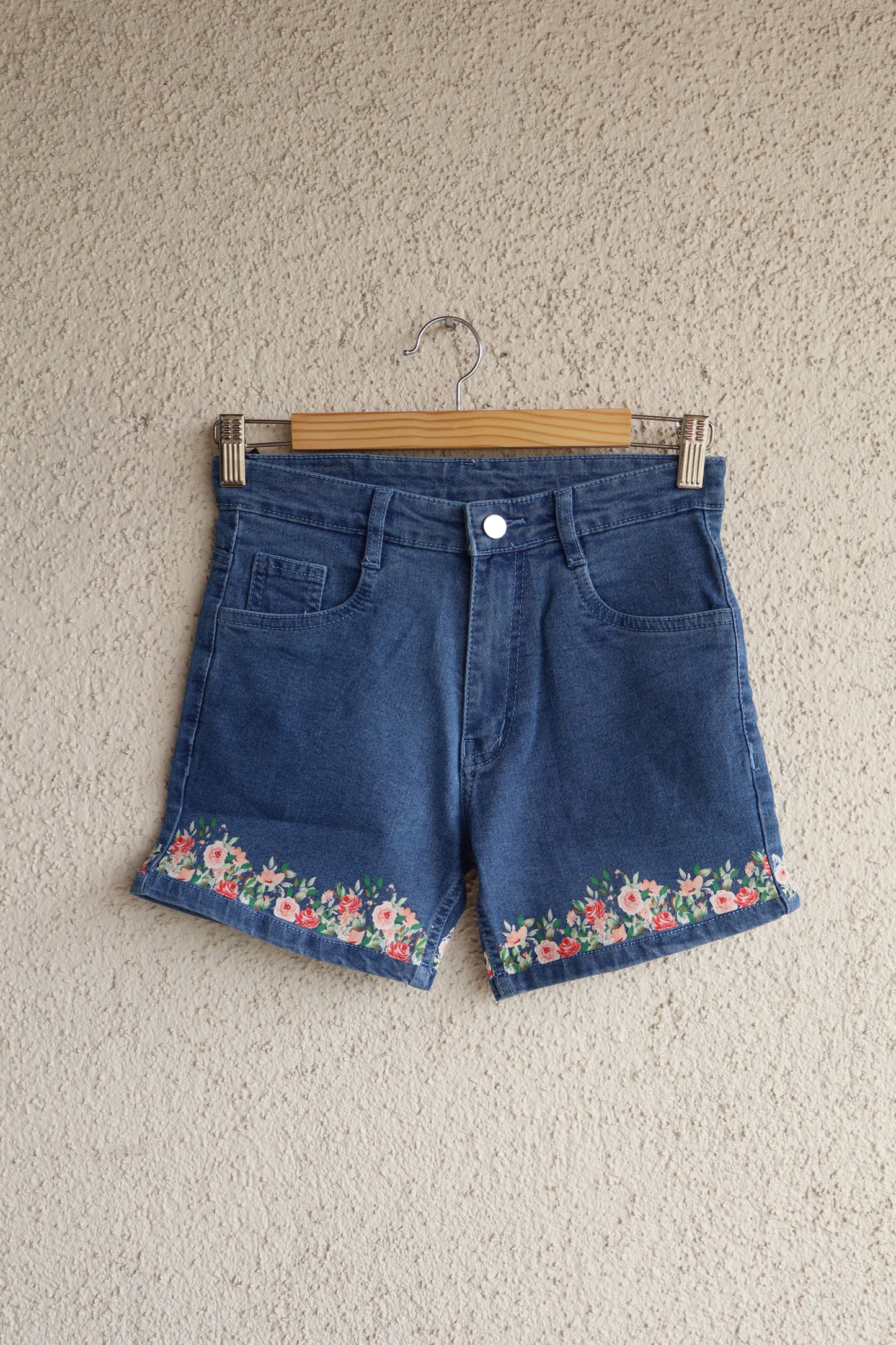 Trendy Flower Garden Shorts