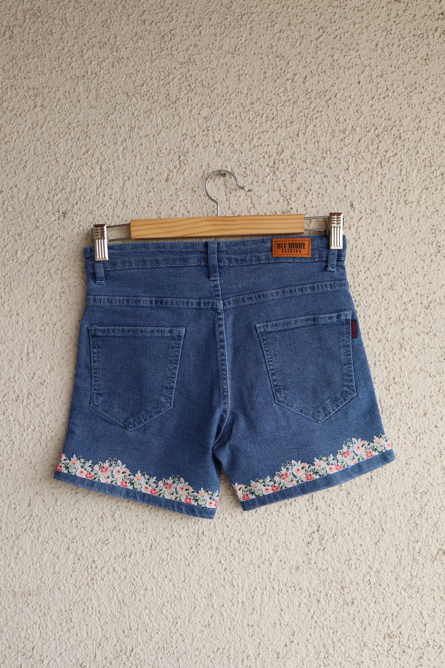 Trendy Flower Garden Shorts