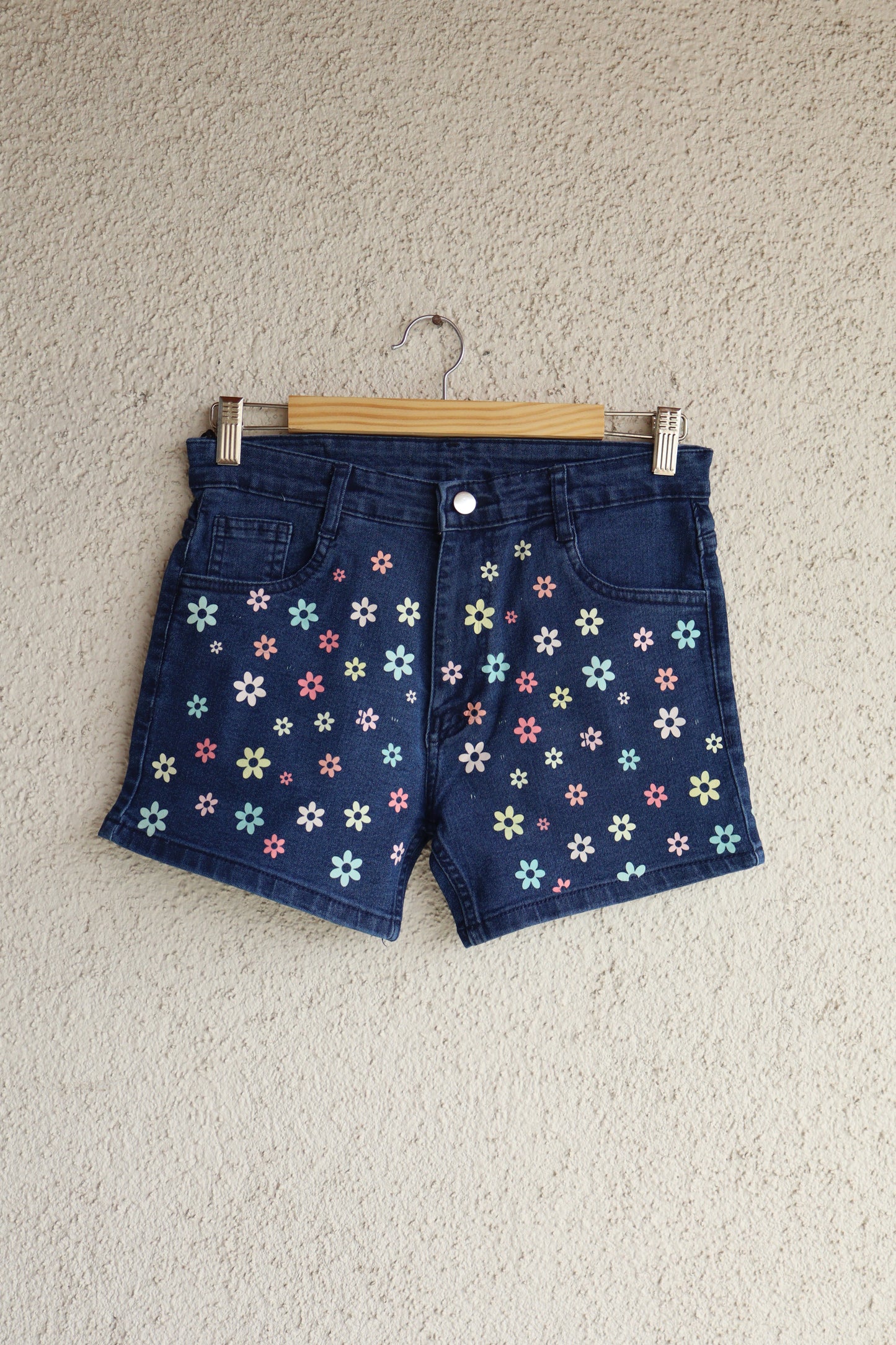 Trendy Bloom Denim Shorts