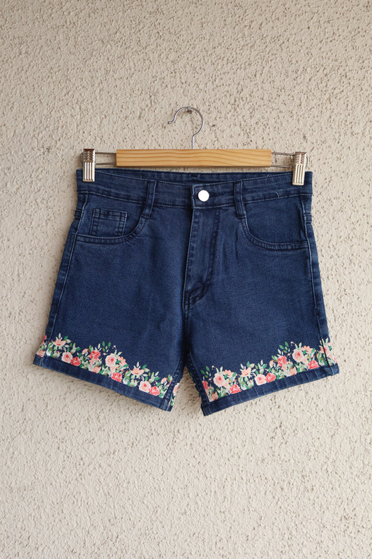 Trendy Flower Garden Shorts