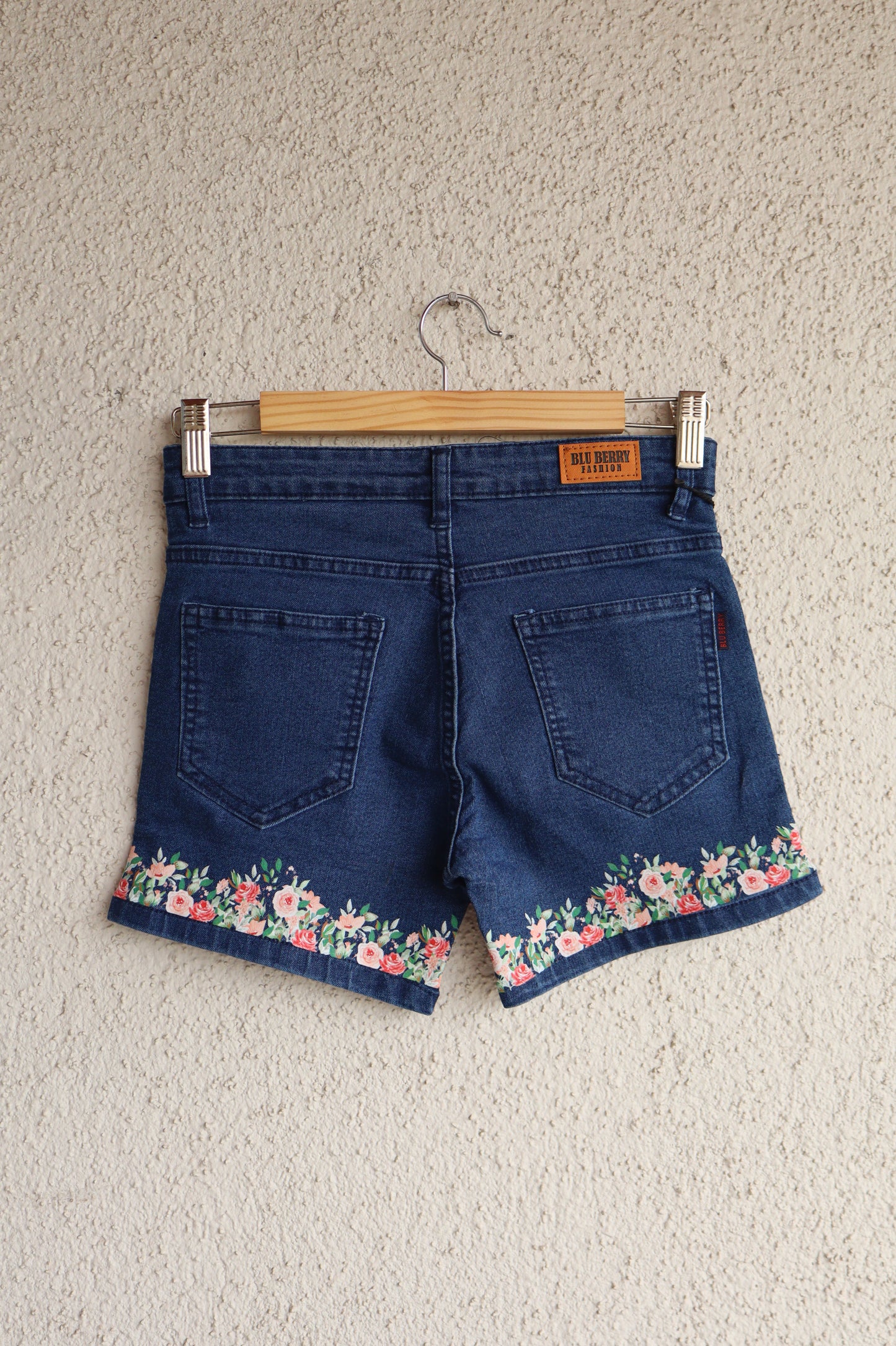 Trendy Flower Garden Shorts