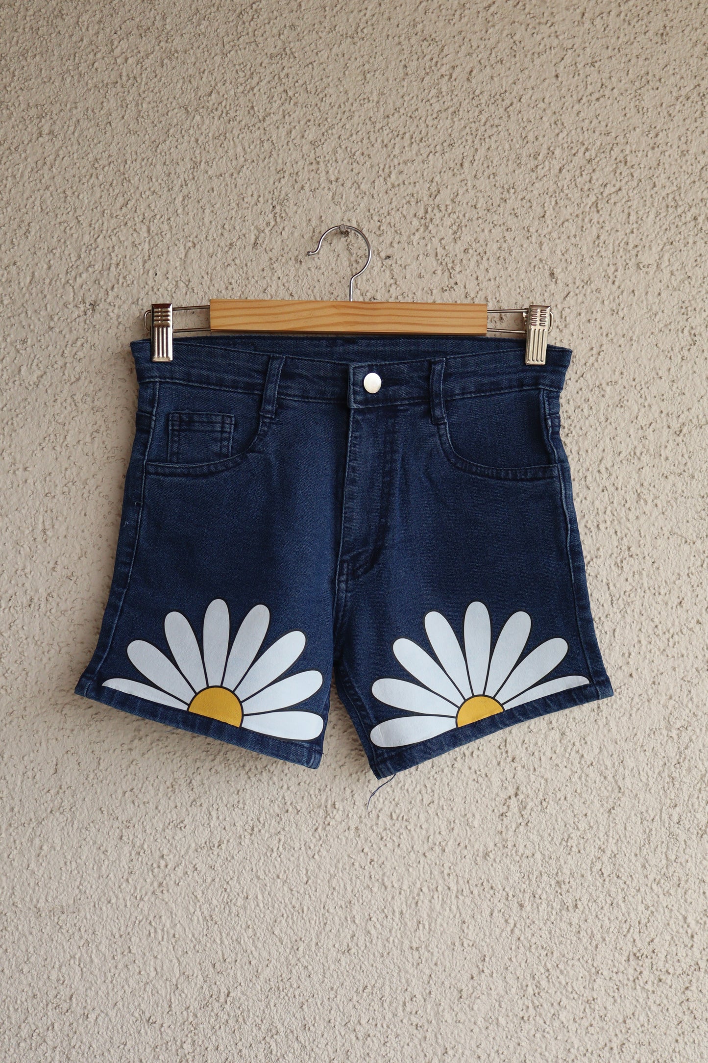 Trendy White Daisy Shorts